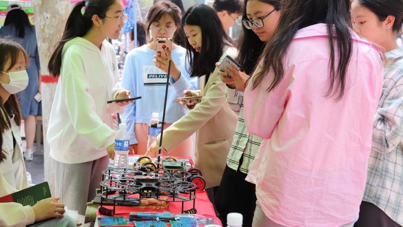 数据中台：揭秘其核心价值与应用趋势